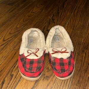 Old navy slippers